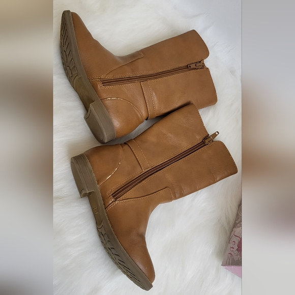 The Children's Place girl brown boots size 11 - Picture 3 of 9